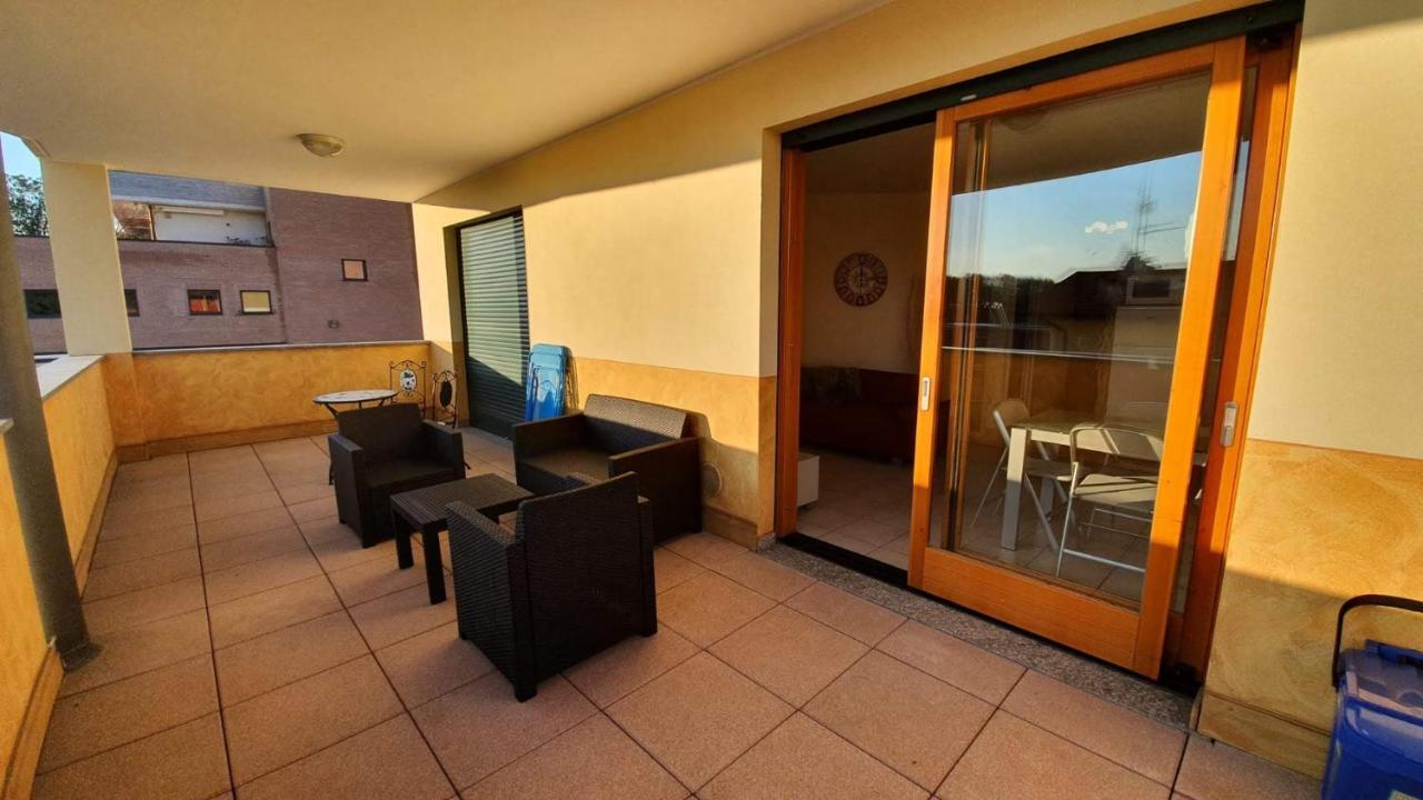 Appartamenti Ticino Sesto Calende Luaran gambar